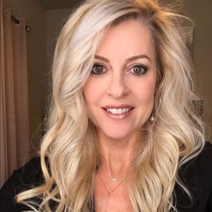 Meet your Posher, Liz.